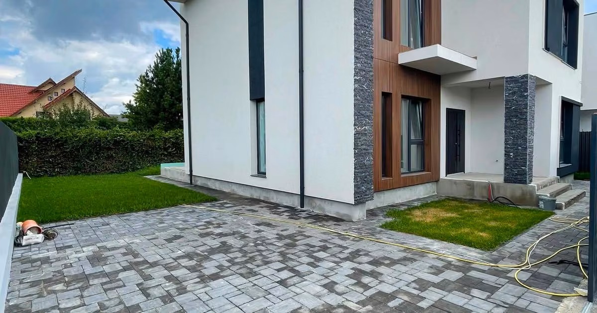 Casă individuală de vânzare cu 5 camere în Bragadiru