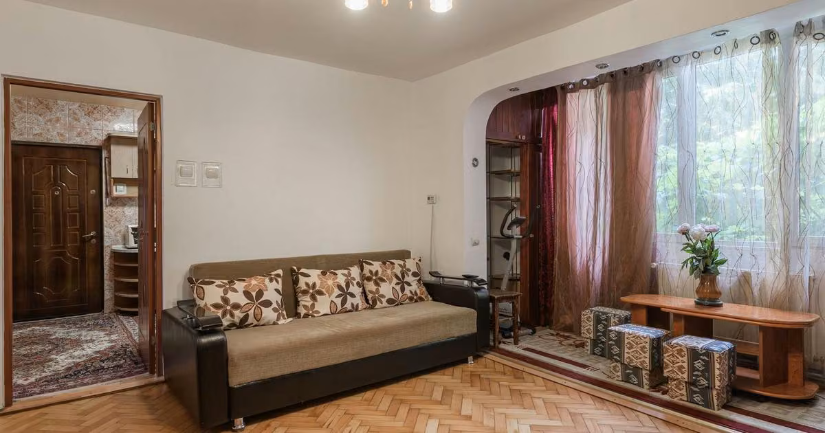 Apartament de vânzare cu 3 camere în zona Mănăștur, Cluj-Napoca