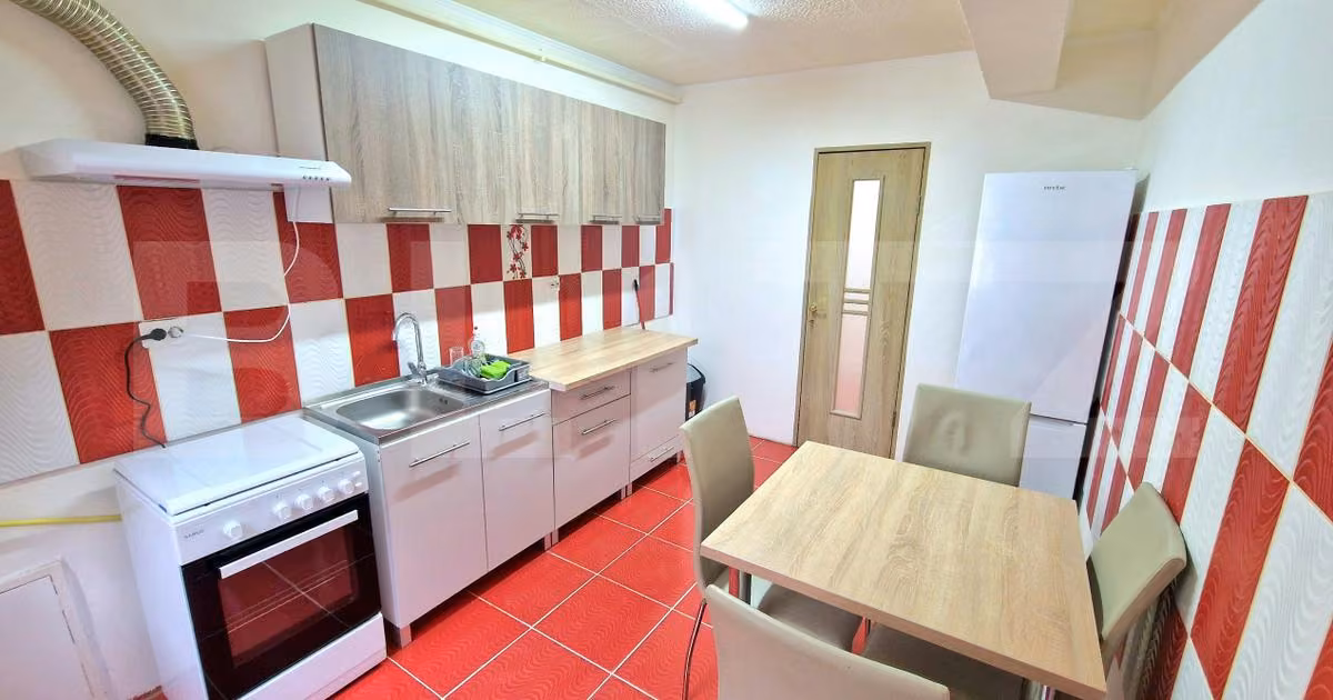 Apartament de vânzare cu 2 camere, mobilat în Florești