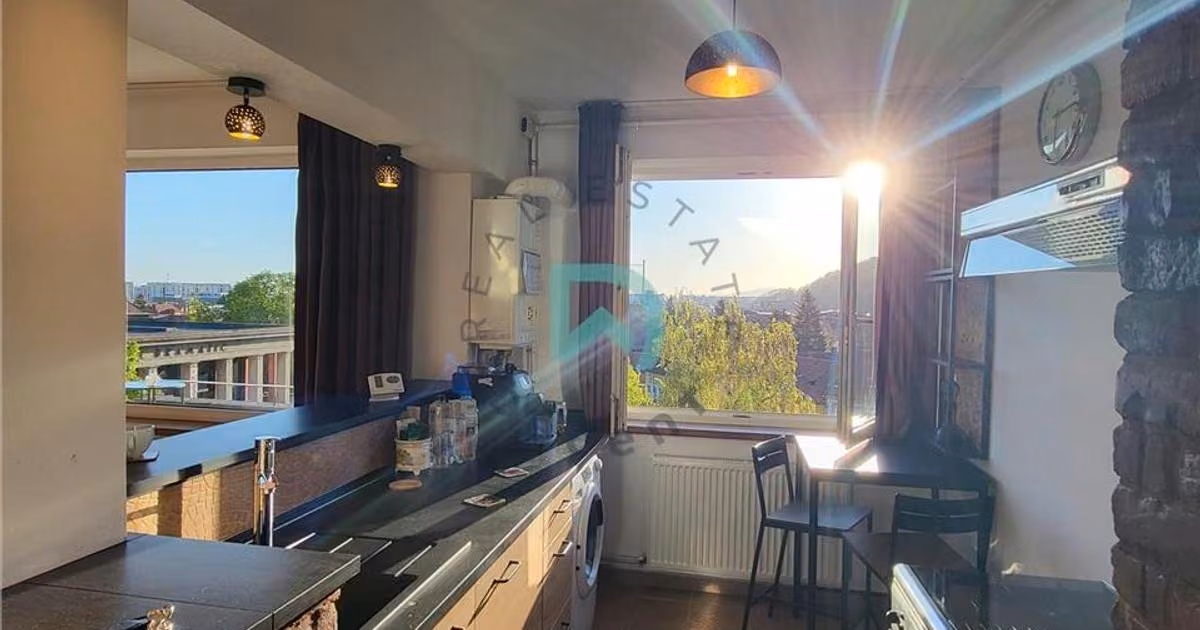 Apartament de vânzare cu 2 camere, mobilat în zona Ultracentral, Brașov