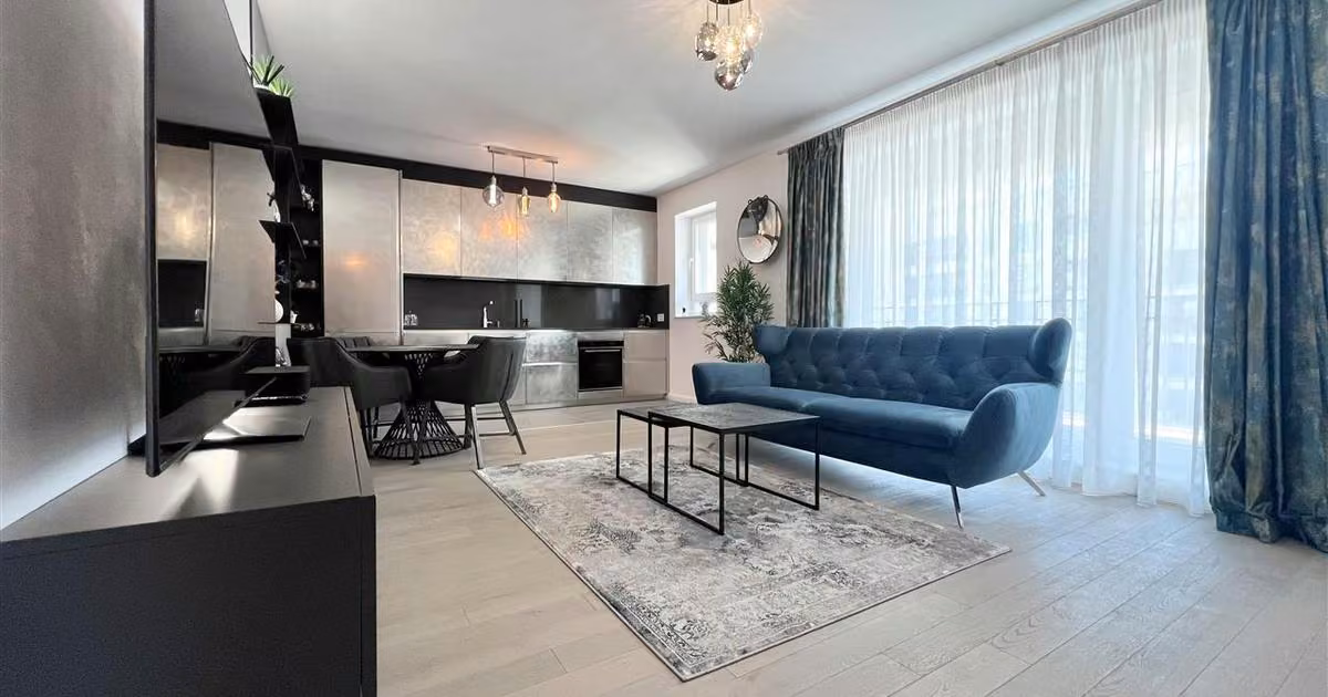 Apartament de vânzare cu 2 camere în zona Tractorul, Brașov