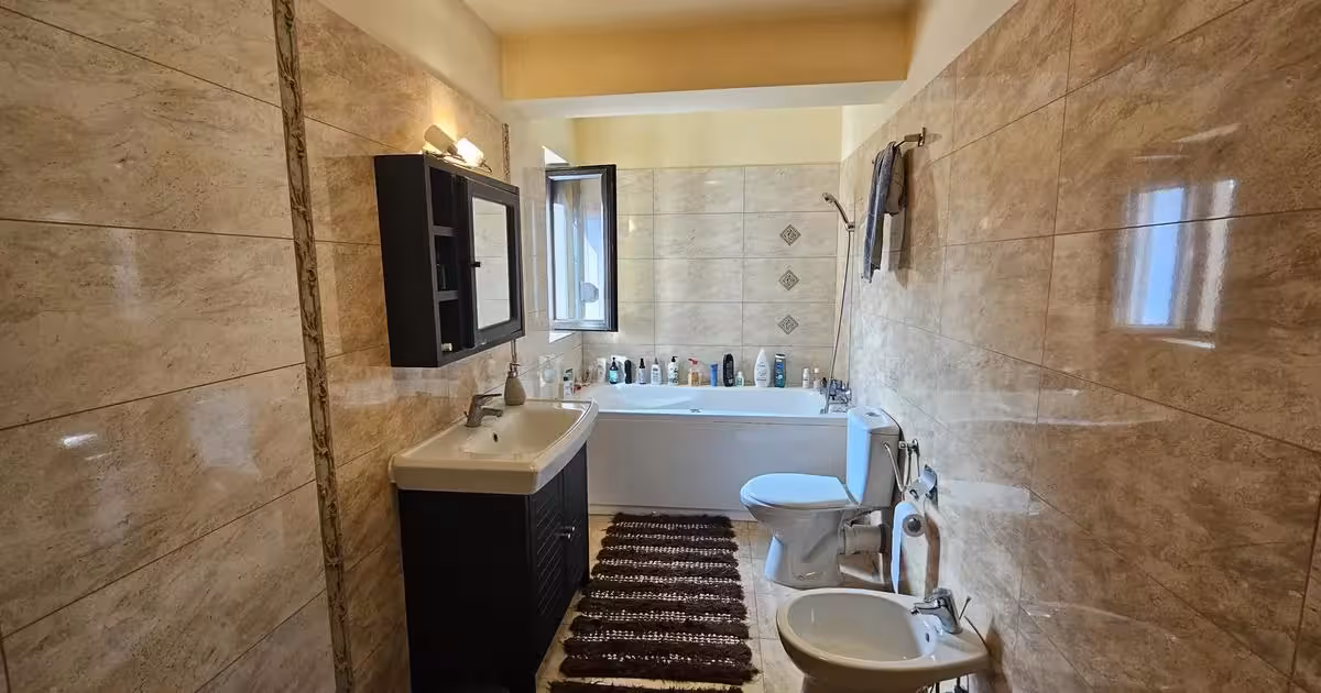 Duplex de vânzare cu 4 camere, mobilat în Dumbrăvița