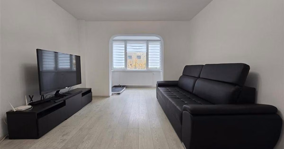 Apartament de vânzare cu 3 camere în zona Griviței, Brașov