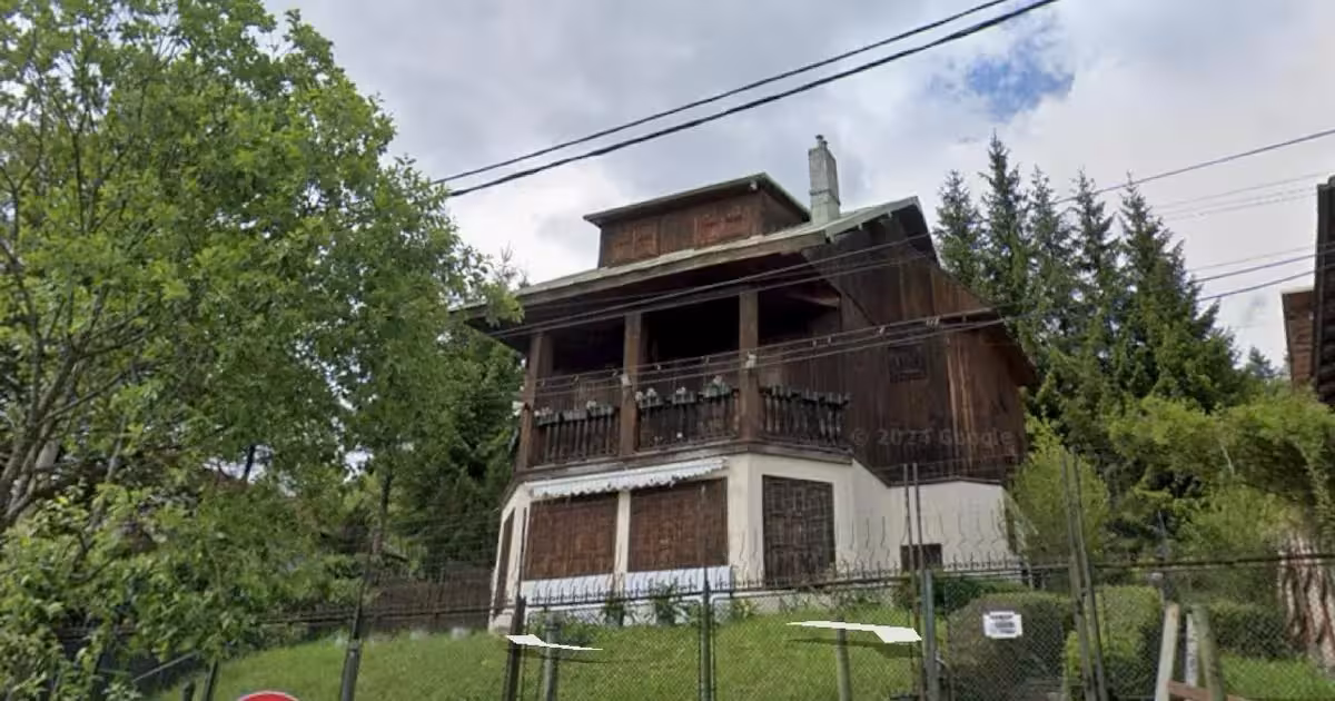 Casă individuală de vânzare cu 5 camere în Azuga