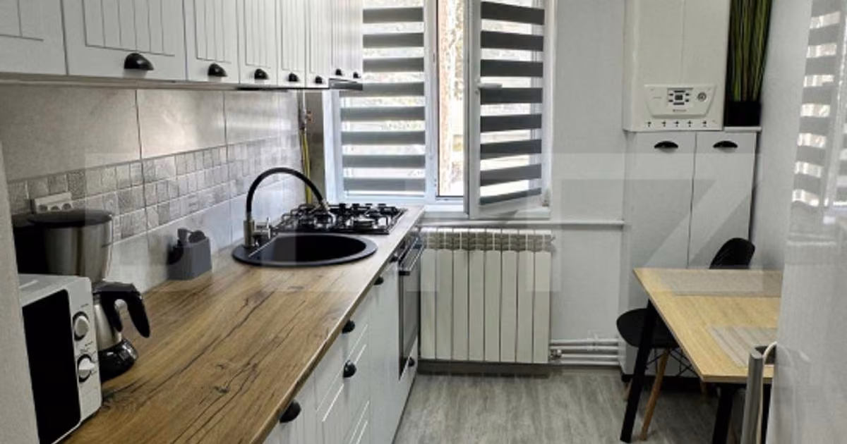 Apartament de vânzare cu 2 camere, mobilat în Turda