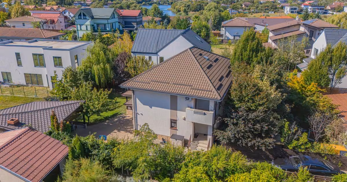 Casă de vânzare cu 4 camere în Corbeanca