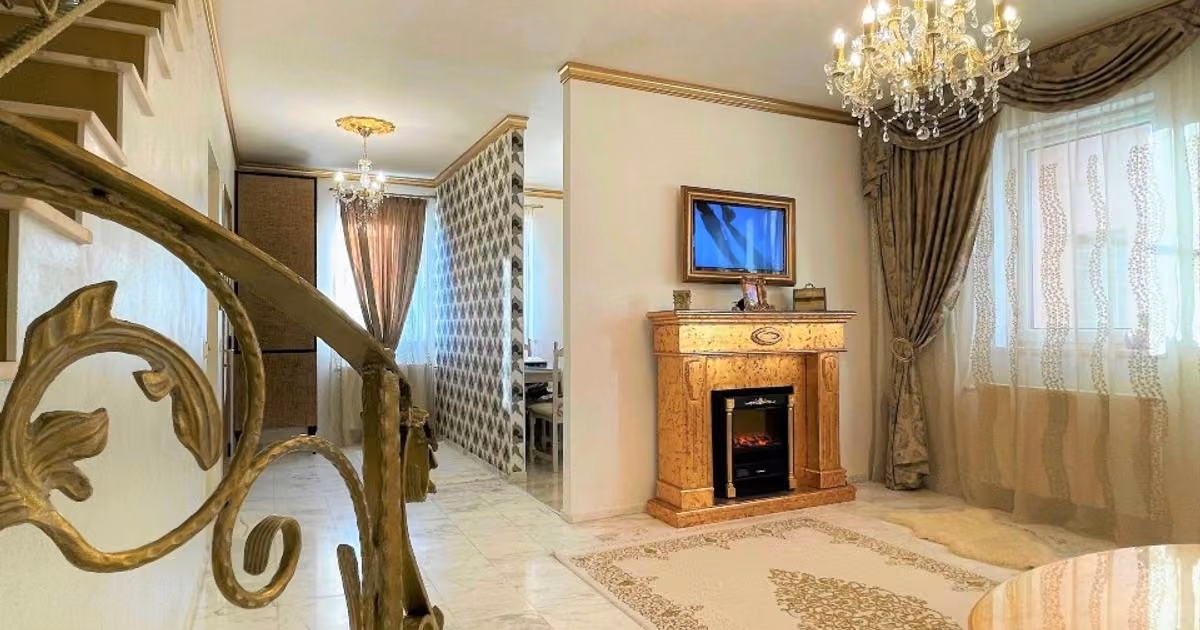 Apartament de vânzare cu 3 camere, mobilat în Dumbrăvița