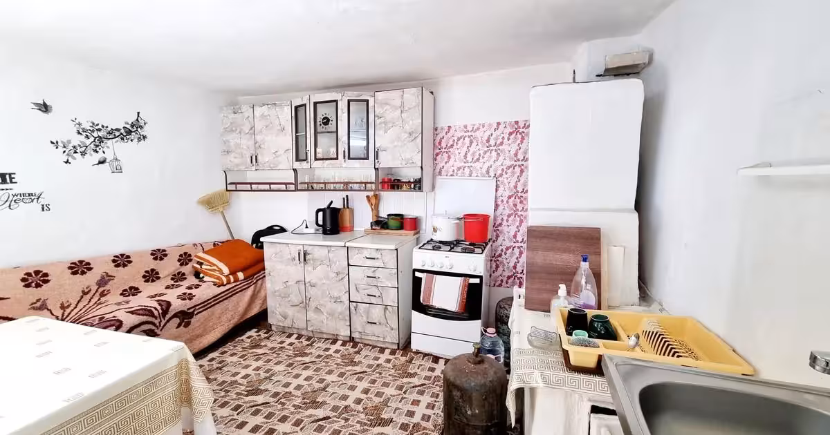 Casă de vânzare cu 4 camere în zona Nord, Galați