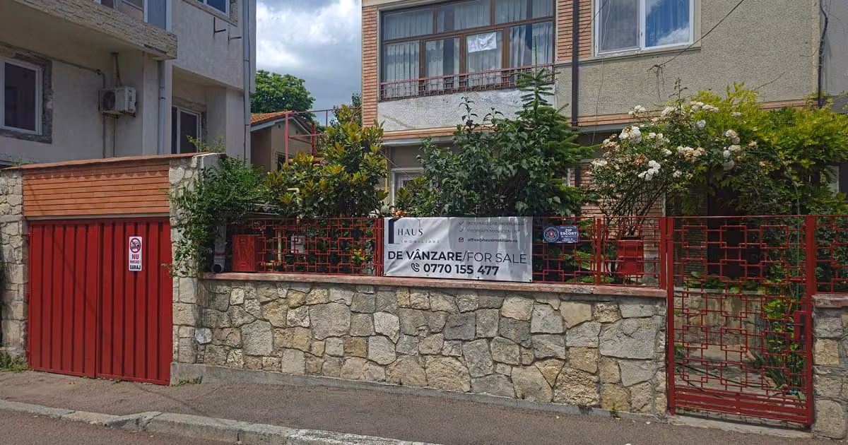 Duplex de vânzare cu 6 camere în zona Faleza Nord, Constanța