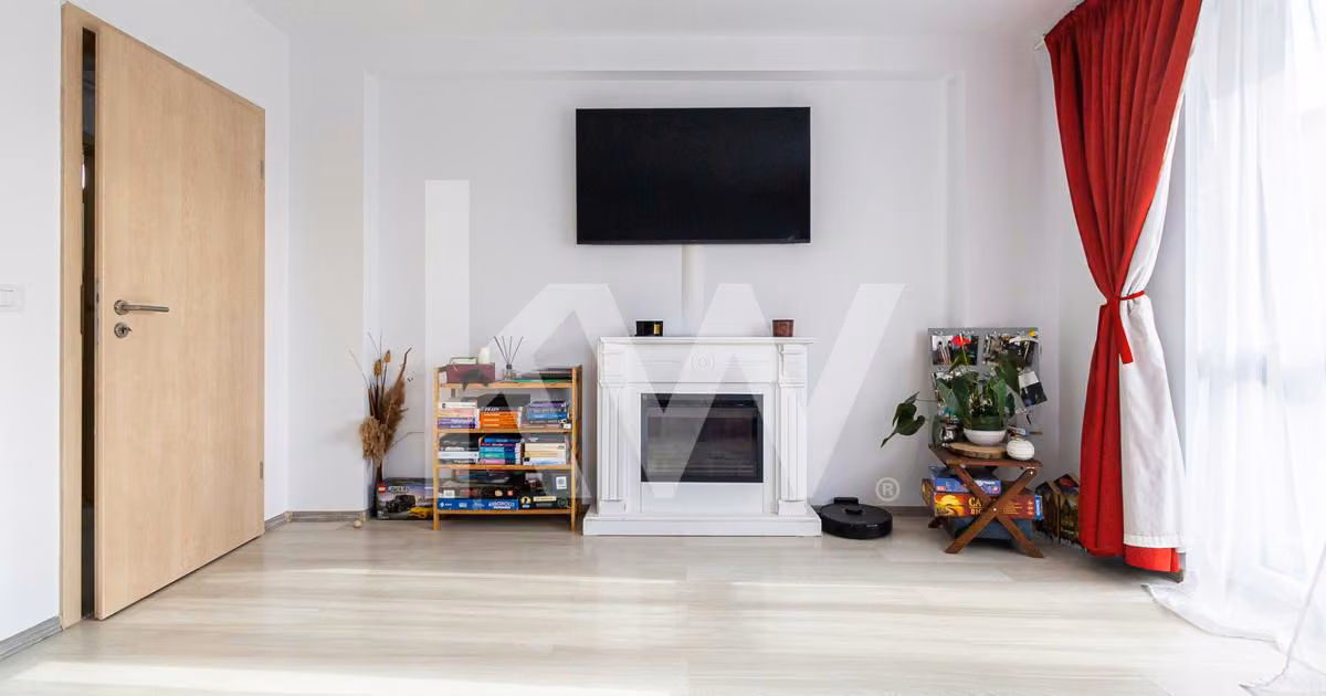Apartament de vânzare cu 3 camere, mobilat în zona Tractorul, Brașov