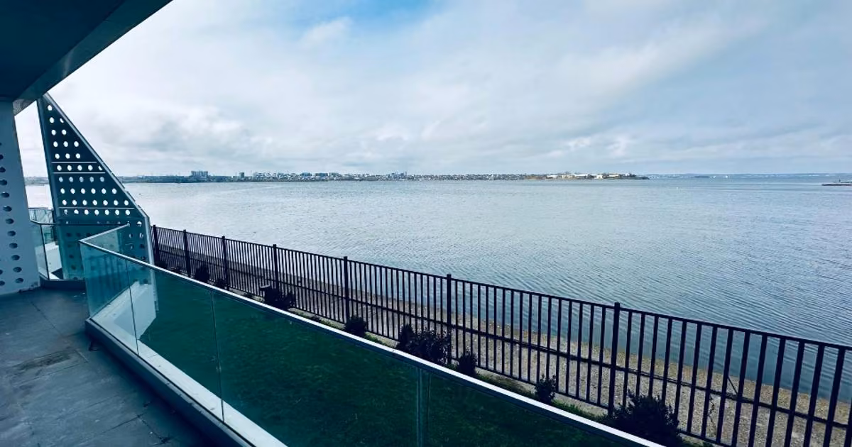 Apartament de vânzare cu 3 camere în Mamaia