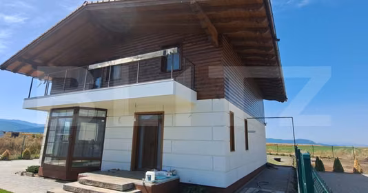 Casă Tărlungeni