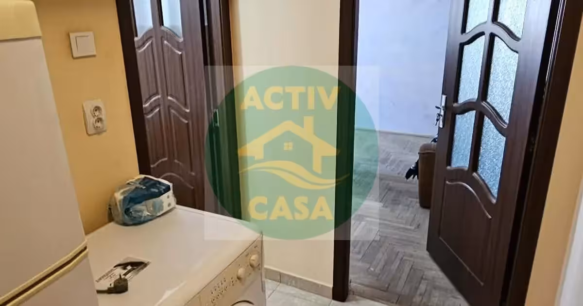 Apartament de vânzare cu 2 camere în Roman