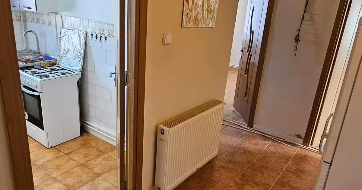 Apartament de vânzare cu 2 camere în Roman