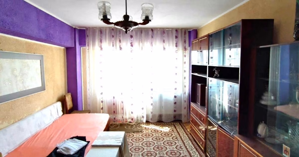 Apartament de vânzare cu 2 camere în Drăgășani