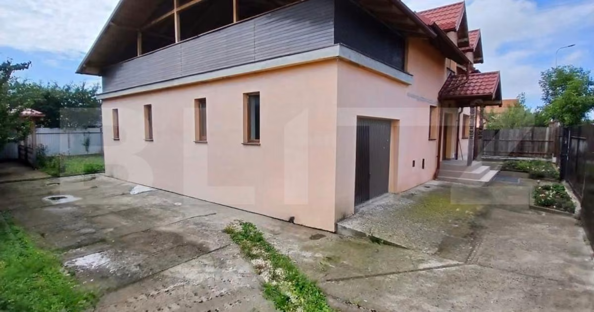 Casă individuală de vânzare cu 5 camere în Sânpetru