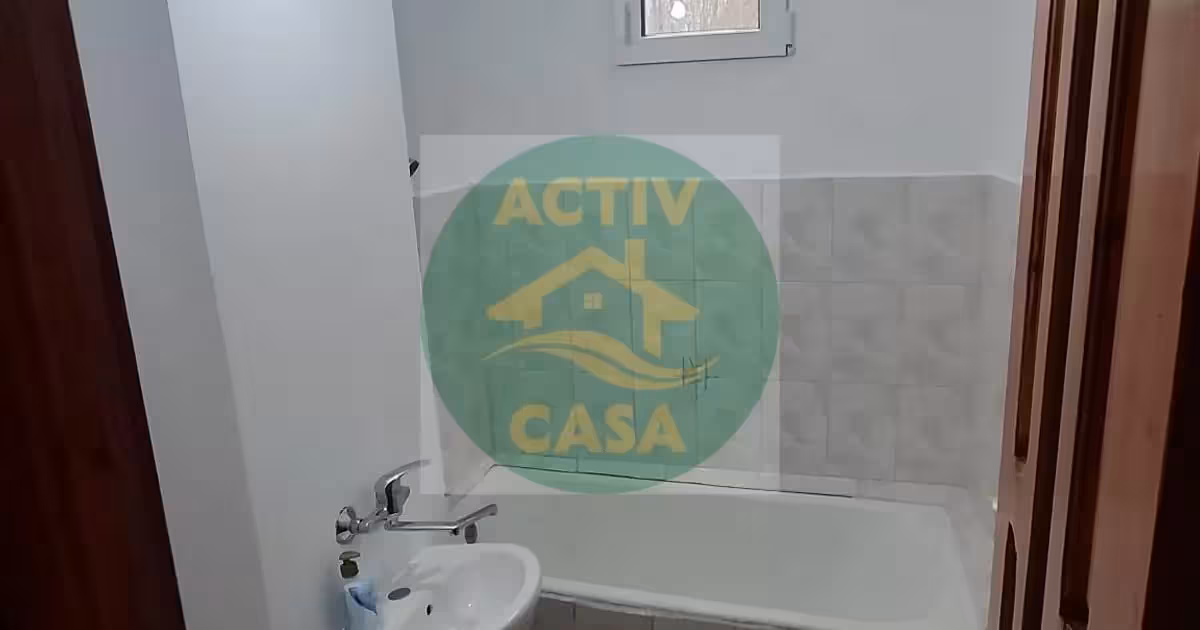 Apartament de vânzare cu 2 camere în Roman