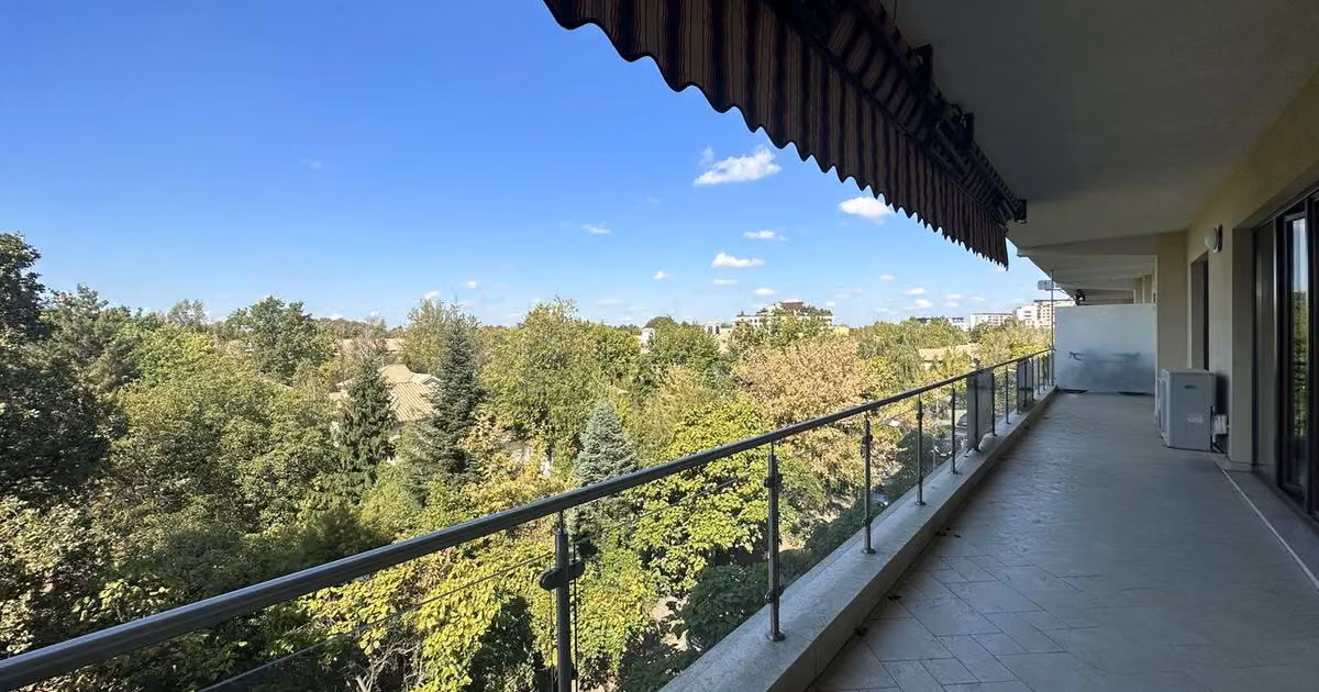 Apartament de vânzare cu 4 camere în zona Herăstrău, Sector 1