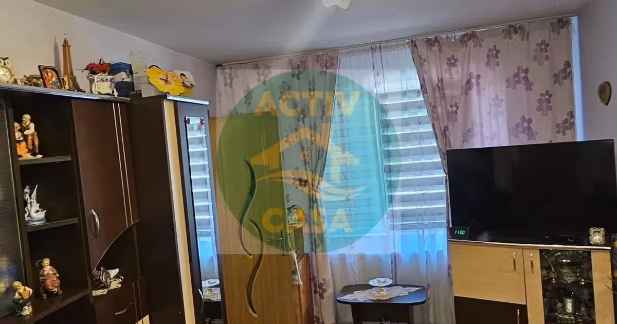 Apartament de vânzare cu 2 camere în Roman