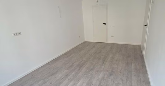 Apartament Titan