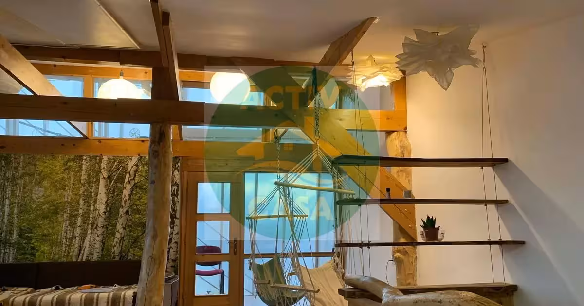 Casă de vânzare cu 3 camere în Cotu Vameș