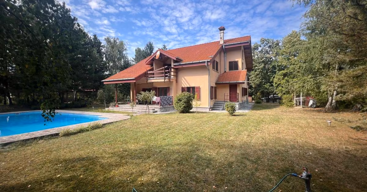 Casă individuală de vânzare cu 5 camere în Corbeanca
