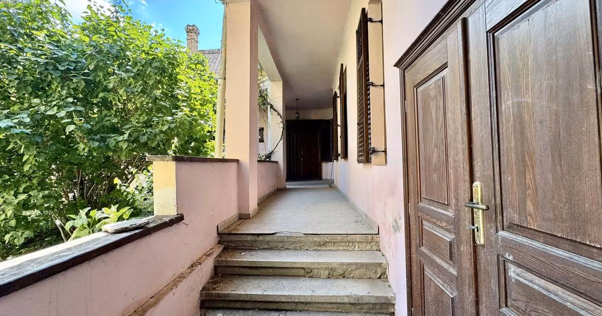 Casă individuală de vânzare cu 6 camere în zona Bălcescu, Timișoara