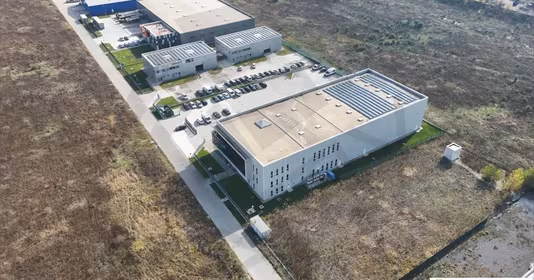 Spațiu comercial Est