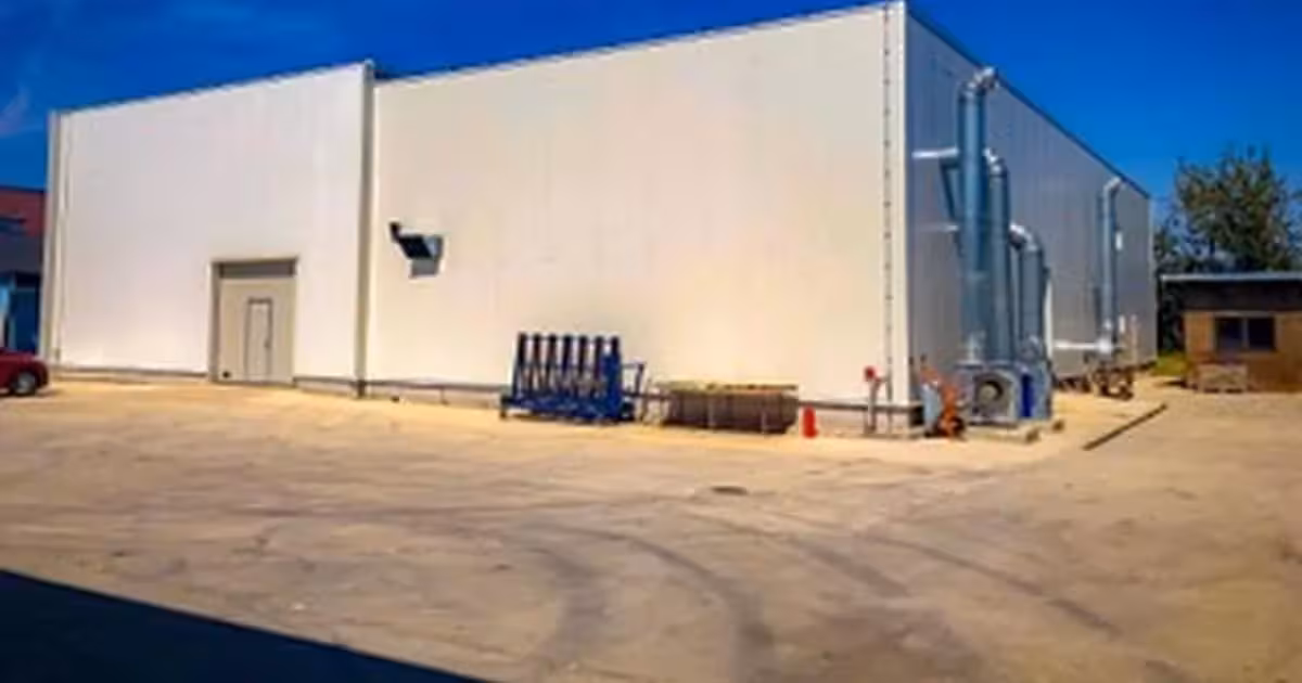 Spațiu industrial de vânzare 4100 mp în zona Sud, Sector 4