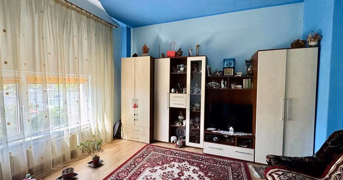Apartament de vânzare cu 2 camere, mobilat în zona Bartolomeu, Brașov