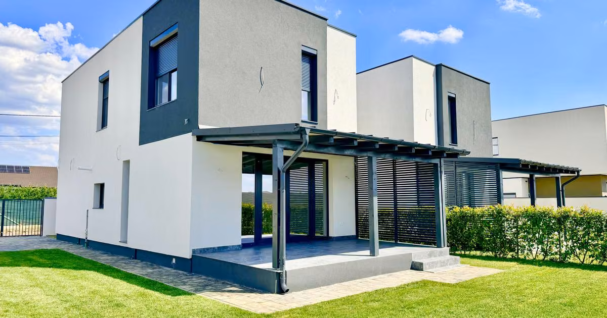 Duplex de vânzare cu 5 camere în Moșnița Nouă