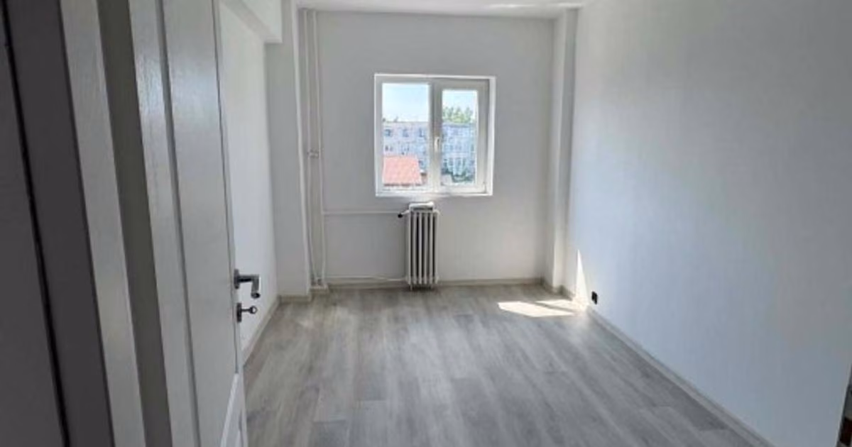 Apartament de vânzare cu 4 camere în zona Cantacuzino, Ploiești
