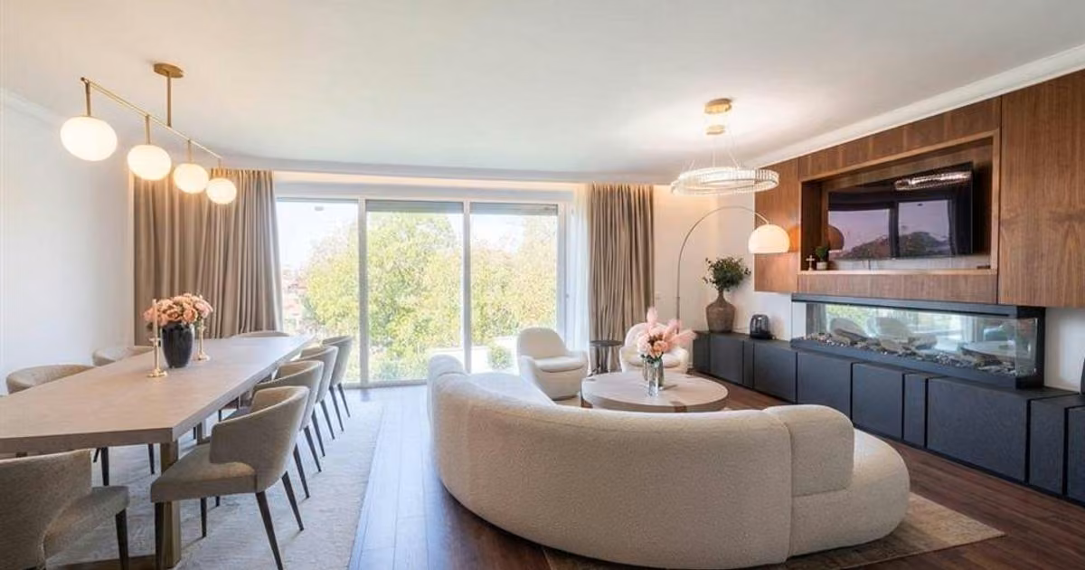 Casă de vânzare cu 4 camere în zona Dealuri Oradea, Oradea