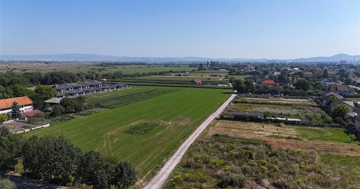 Teren Construcții intravilan de vânzare de 10000 mp, în zona Stupini, Brașov