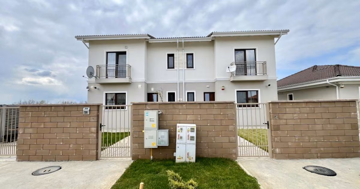 Duplex de vânzare cu 4 camere în Moșnița Nouă