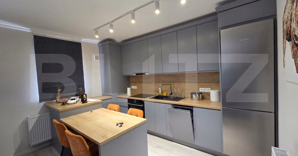 Apartament de vânzare cu 3 camere, mobilat în Florești