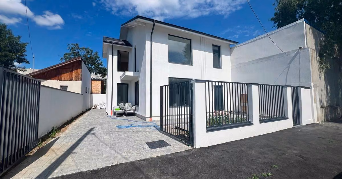 Casă individuală de vânzare cu 5 camere în zona Bucureștii Noi, Sector 1
