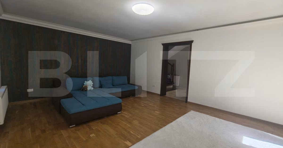 Casă individuală de vânzare cu 4 camere, mobilată în zona Podul de Fier, Iași
