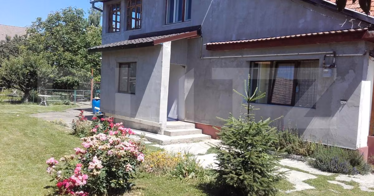 Casă individuală de vânzare cu 5 camere, mobilată în Ghimbav