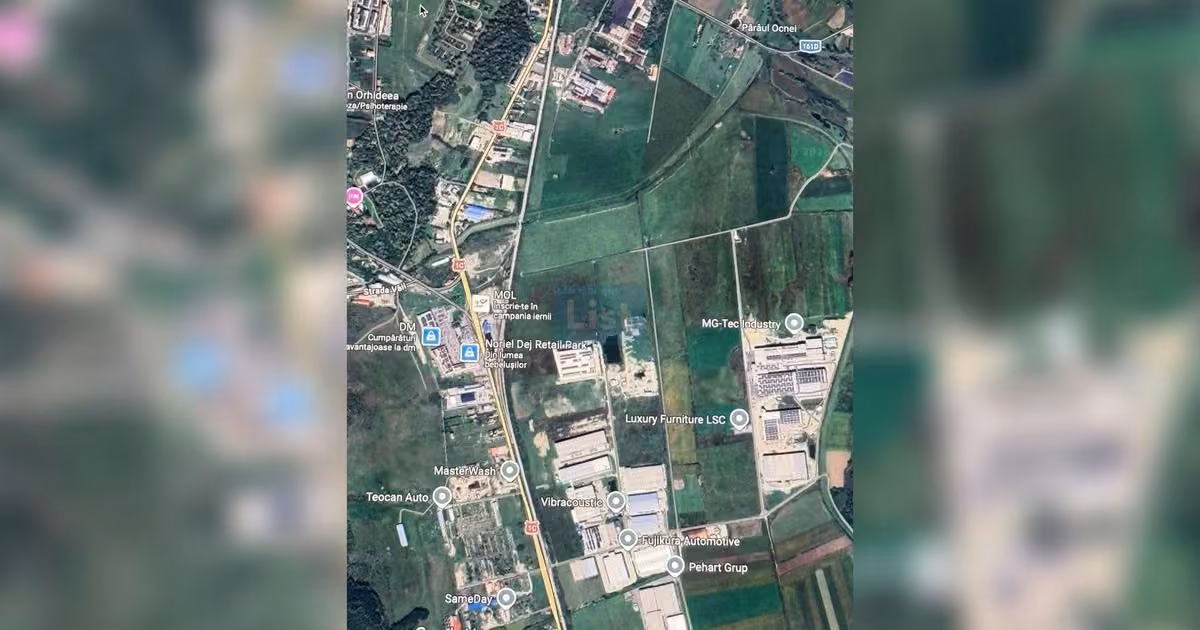 Teren de vânzare de 140000 mp, în Dej