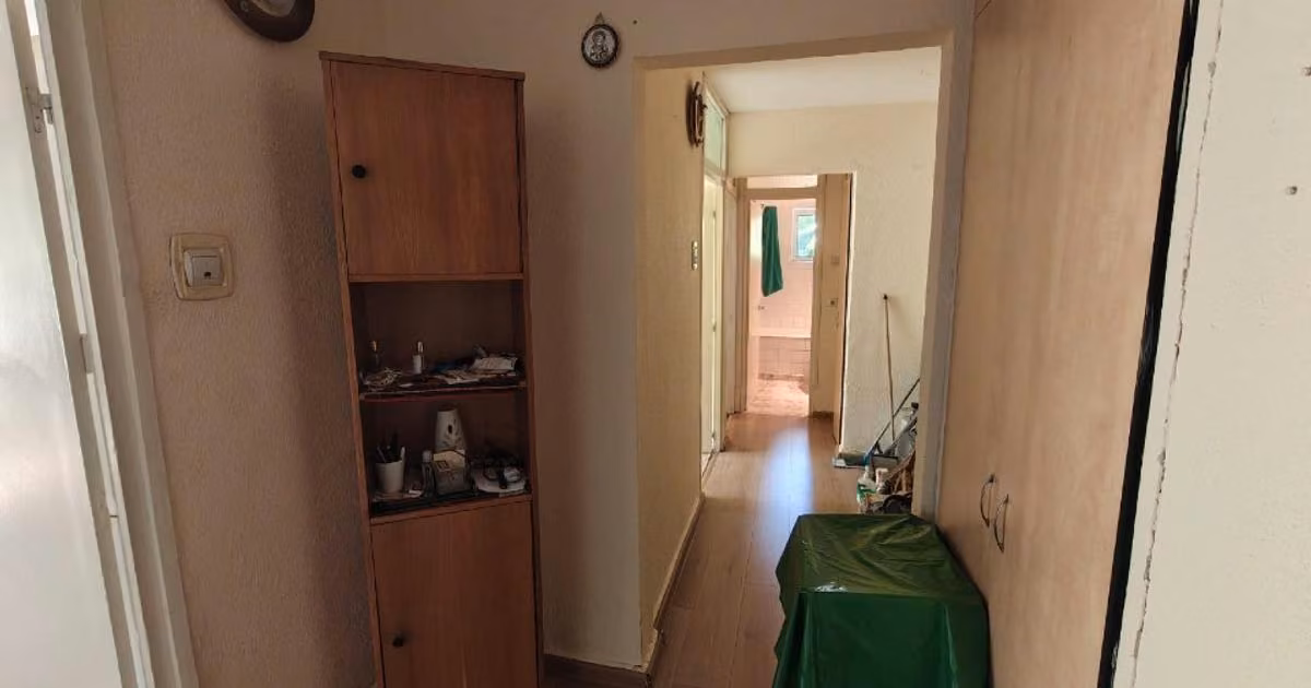 Apartament de vânzare cu 3 camere în zona Mihai Bravu, Ploiești