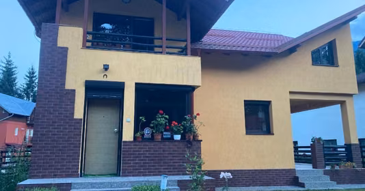 Casă Telecabinei