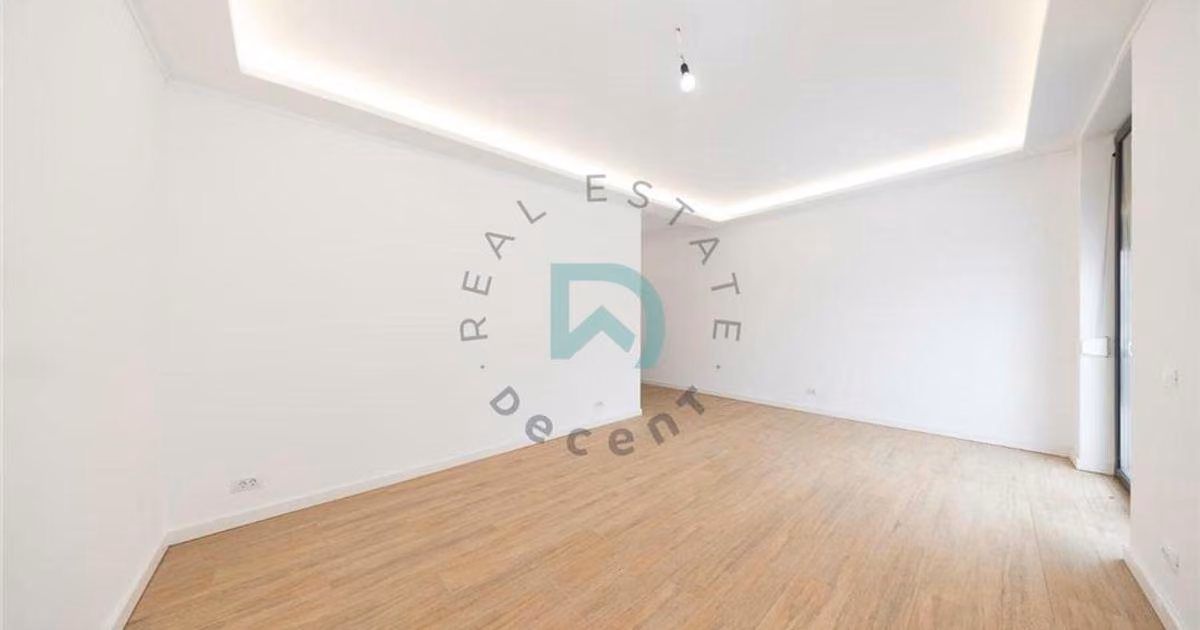Apartament de vânzare cu 2 camere în zona Exterior Est, Brașov