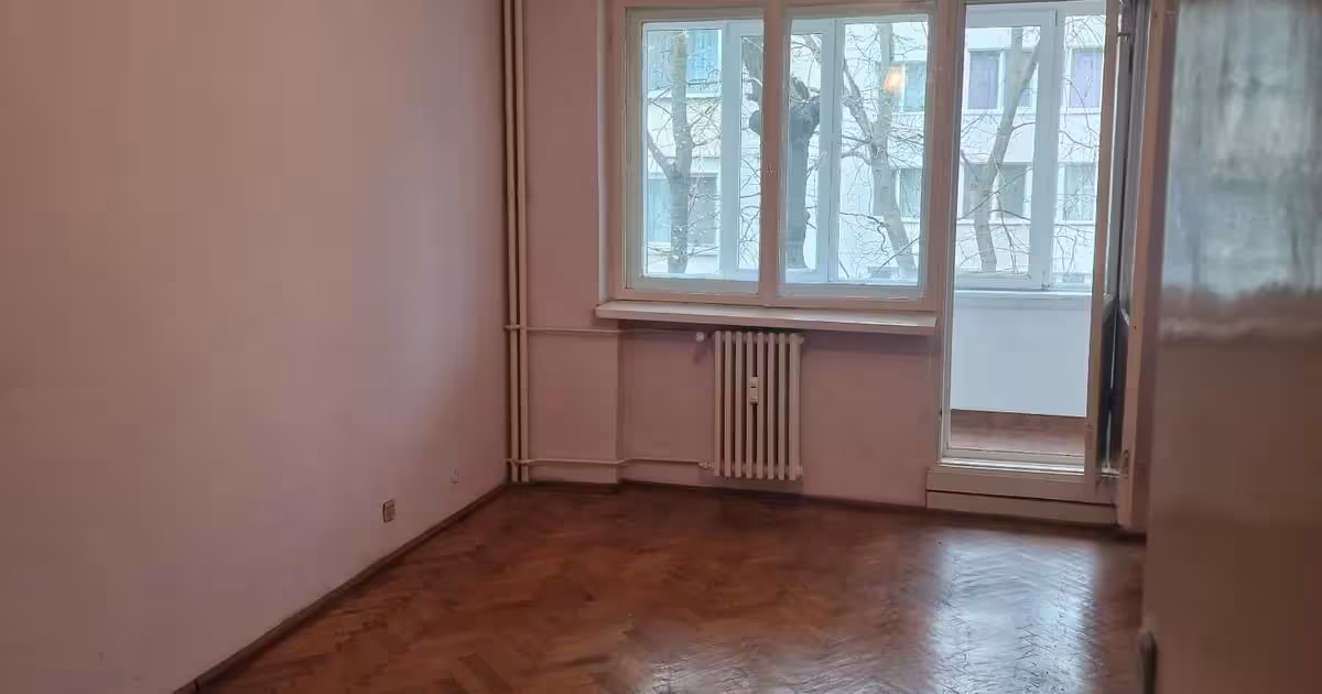Apartament de vânzare cu 3 camere în zona George Enescu, Suceava