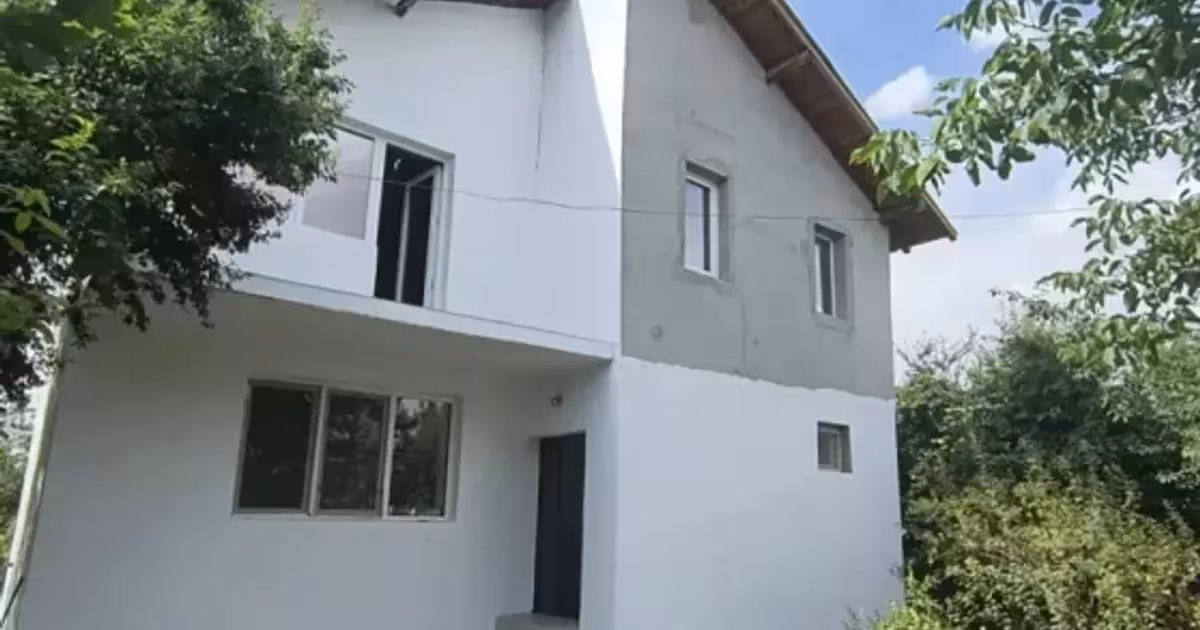 Casă individuală de vânzare cu 5 camere în Berceni