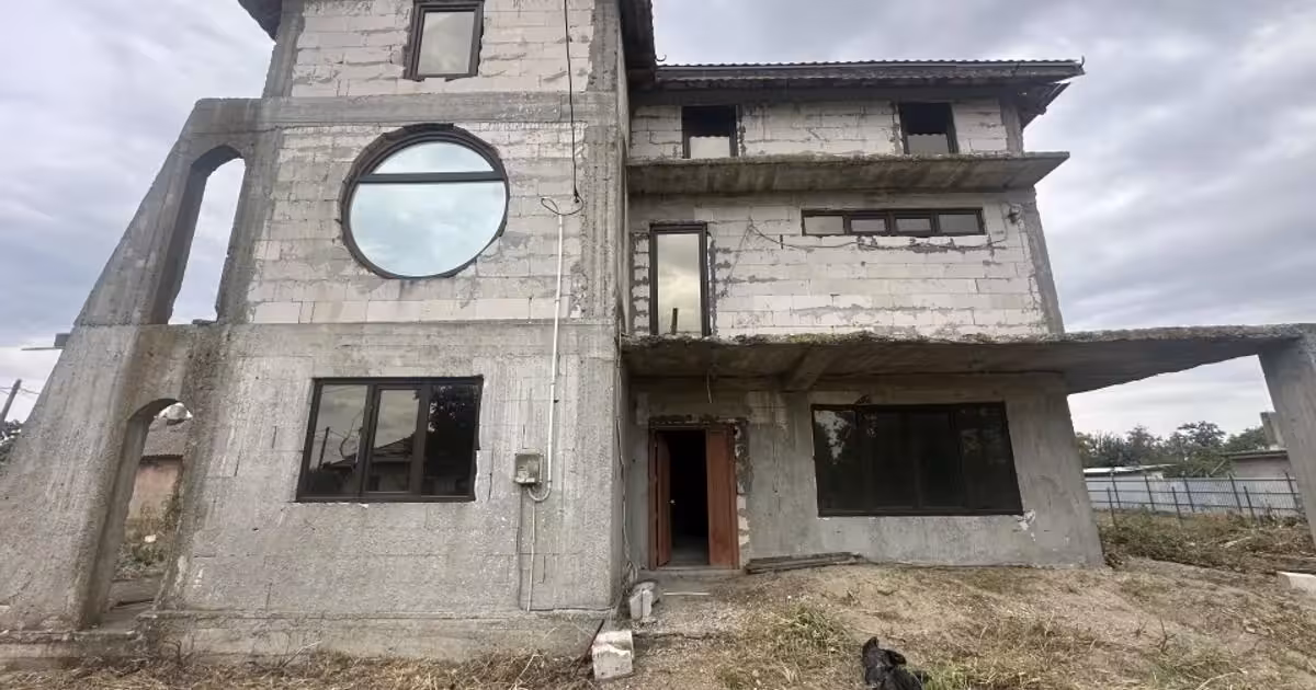Casă individuală de vânzare cu 4 camere în Misleanu