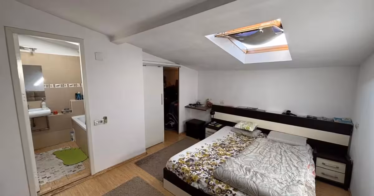Apartament de vânzare cu 2 camere, mobilat în zona Berceni, Sector 4