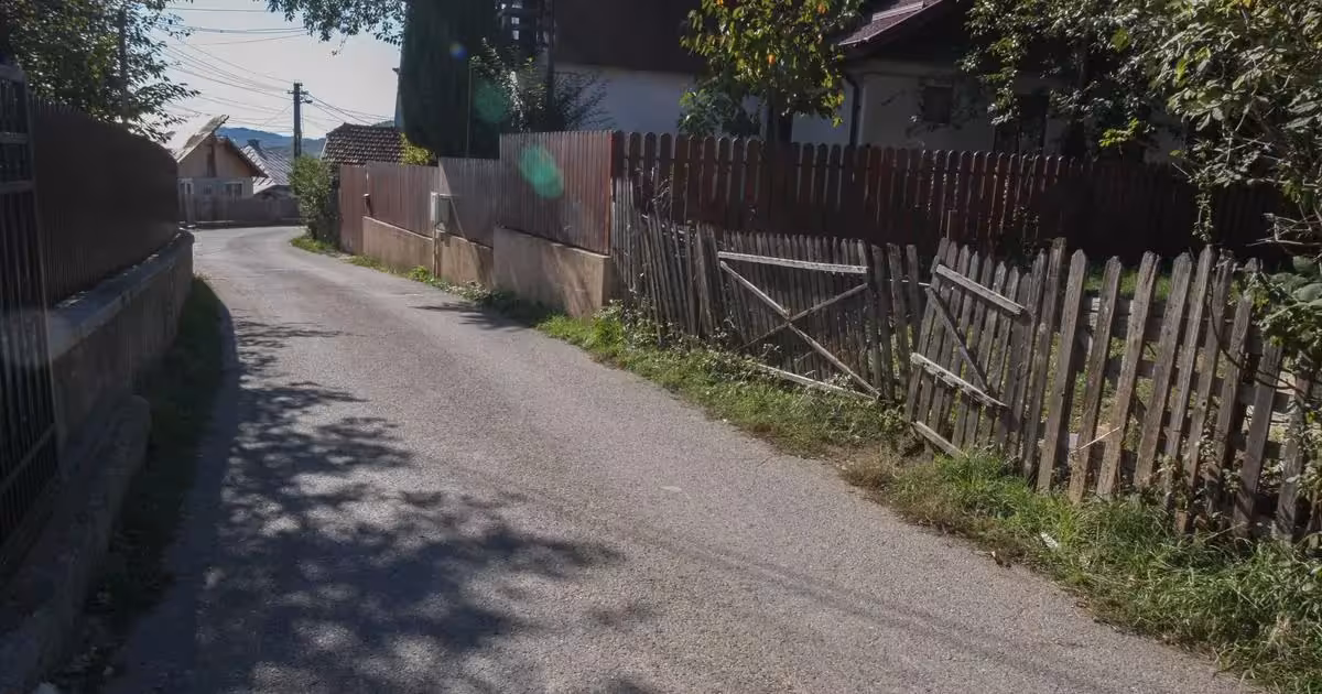 Teren agricol intravilan de vânzare de 3852 mp, în Comarnic