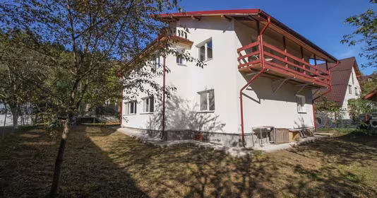 Casă Platoul Izvor