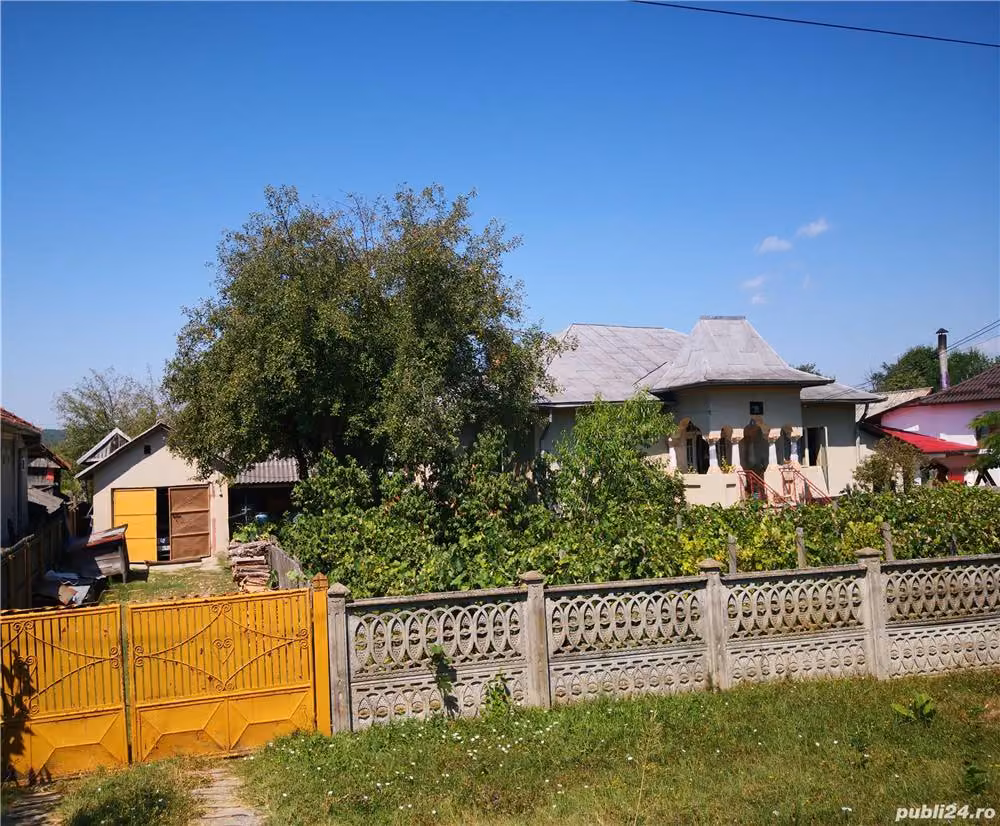Proprietar, casa de vânzare la poziție bună,intabulata.